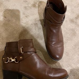 UNISA brown ankle boots